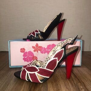 Poetic License Spring Bloom Flower Pedal Design Slip On High Heels Womens Size 7